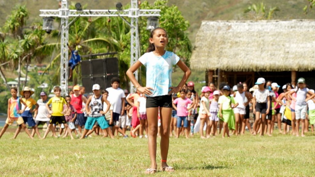 Nouveau record pour le 14ème festival des Marquises ? Le nombre de participants s'annonce élevé à Nuku Hiva, où le Tohua Temehia, lieu de production des grands spectacles, a été rénové.  Les écoles primaires, qui accueilleront les délégations ce samedi, sont en effervescence.