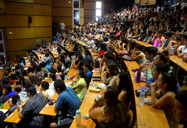 Université : plus de 1300 étudiants bénéficient du repas à 120 Fcfp • TNTV  Tahiti Nui Télévision